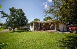 628 Shamrock DR, Marshall, MO 65340