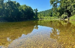 000 Grandpa Jones Road, Mountain View, AR 72560
