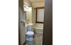 2444 N 40th St, Milwaukee, WI 53210