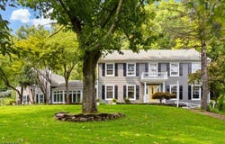 6 Fawn Ridge Rd, Clinton Twp., NJ 08833-3213