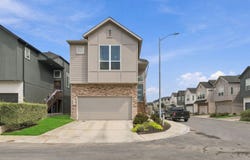 8851 Oakland Rd, San Antonio, TX 78240