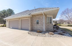 709 Cherry Hill Lane, Dakota Dunes, SD 57049