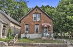 1402 3Rd Street, Fort Wayne, IN 46808-2668
