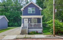 76 Charlotte Street, Akron, OH 44303