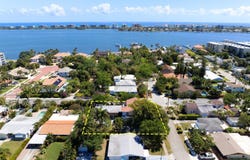 1629 S Lakeside Drive, Lake Worth Beach, FL 33460