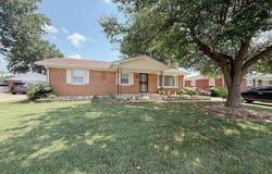5217 Galaxie Dr, Louisville, KY 40258