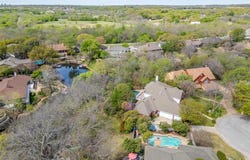 1002 Loch Lomond Drive, Arlington, TX 76012
