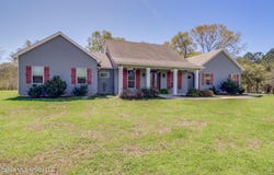195 Pinecrest Drive, Poplarville, MS 39470