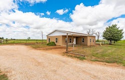 606 Curry Road K Road, Clovis, NM 88101