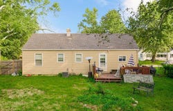8805 E 73rd Street, Raytown, MO 64133