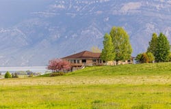 272 Road 6RT, Cody, WY 82414