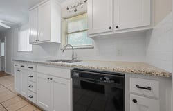 721 SW Hillside Drive, Burleson, TX 76028
