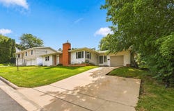 3020 Lindale Street, Dubuque, IA 52001
