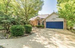 29 Barcelona Way, Hot Springs Village, AR 71909-9999