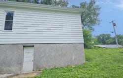128 Burroughs Street, Blanchester, OH 45107