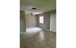 6023 10th Ave N, Green Acres, FL 33463