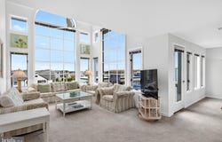 525 ENGLESIDE Avenue, BEACH HAVEN, NJ 08008