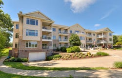 14100 Pinnacle Pointe Drive unit: 202, Clive, IA 50325