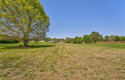 1194 Fairview Road NW, Calhoun, GA 30701
