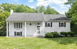 305 High St Ext, Lancaster, MA 01523
