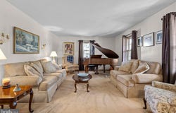 2321 EDGELY ROAD, LEVITTOWN, PA 19057