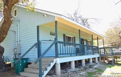 310 Riviera Dr, Canyon Lake, TX 78133