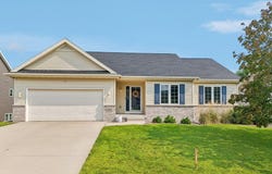 833 Ashworth Drive, Oregon, WI 53575