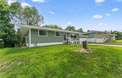 6113 Scott Avenue N, Brooklyn Center, MN 55429
