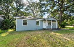 320 16th Street SW, Paris, TX 75460