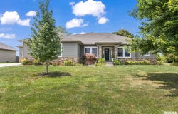 9255 GORDON Drive, Chatham, IL 62629