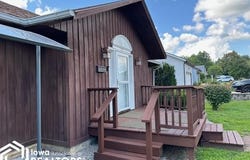 1612 Dogwood Drive, Fairfield, IA 52556