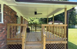 915 Dogwood Ln, Paintsville, KY 41240