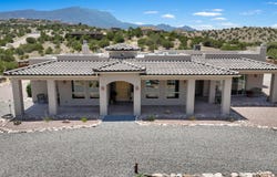84 Camino Redondo, Placitas, NM 87043