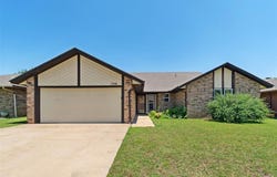 708 Cactus Court, Yukon, OK 73099