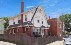 871 Smithfield Avenue, Lincoln, RI 02865