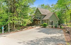 7 Red Oak Road, Lake Harmony, PA 18624