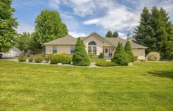 975 Felicia Lane, Grants Pass, OR 97527