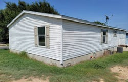 7460  Kitty Hawk Rd, Converse, TX 78109
