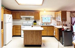 127 Tropicana, Amherst, OH 44001
