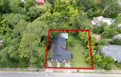 88 Oak St, Baxley, GA 31513
