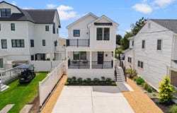 202 N FREDERICKSBURG AVENUE, MARGATE CITY, NJ 08402