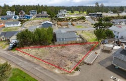 31802 H PL, Ocean Park, WA 98640