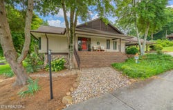 12309 N Fox Den Drive, Knoxville, TN 37934