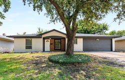 212 E Kearney Street, Mesquite, TX 75149