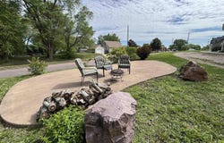 1035 N Spring Ave, Sioux Falls, SD 57104