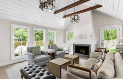 15 Halsey Avenue, Southampton, NY 11968