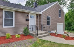 568 S Oak Street, Palatine, IL 60067