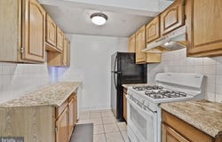 1926 DUTCH VILLAGE DRIVE, LANDOVER, MD 20785