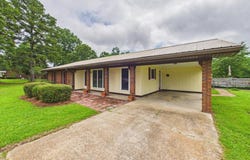 6788 Ridge Road, Columbus, MS 39705
