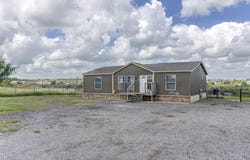 445 Rancho Linda Dr., Lockhart, TX 78644